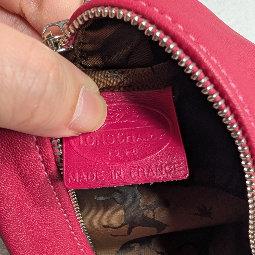 Authentic Longchamp Pink 🩷 Leather Pouch - Near New Condition - Picture 6 of 10